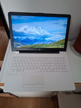Portátil HP Notebook 15-dw0042ns