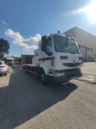 Renault portamaquinaria corto-5.5m etiqueta B