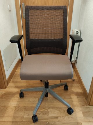 Silla de oficina ergonómica Steelcase Think