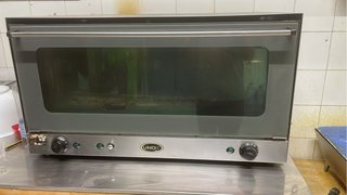 Horno Eléctrico Unox para Pan y Repostería