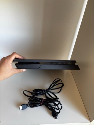 Consola Sony PlayStation 4 slim (PS4) 500GB