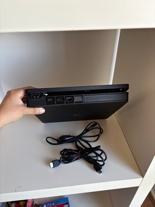 Consola Sony PlayStation 4 slim (PS4) 500GB