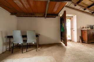 Finca con agua y casa de aperos para reformar