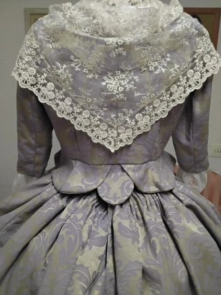 Vestido de Fallera Lila