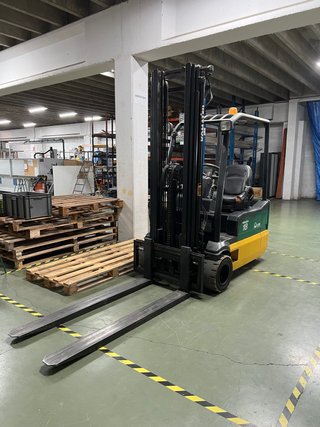 Carretilla elevadora Komatsu 18