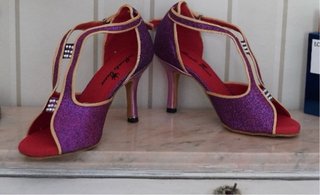 Zapatos de baile latino morados con pedrería