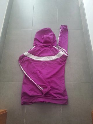 Sudadera Adidas Morada con Rayas Blancas