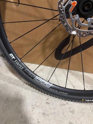 Rueda Delantera DT Swiss PR 1600 Spline 23 Disc