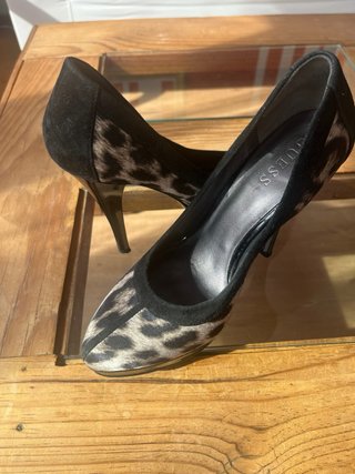 Tacones Guess Estampado Leopardo