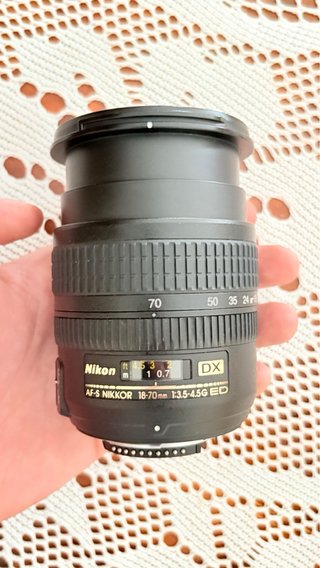 Nikon AF-S DX Nikkor 18-70mm f/3.5-4.5G ED-IF
