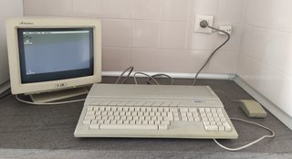 Atari 1040STe + Monitor Genérico B/N
