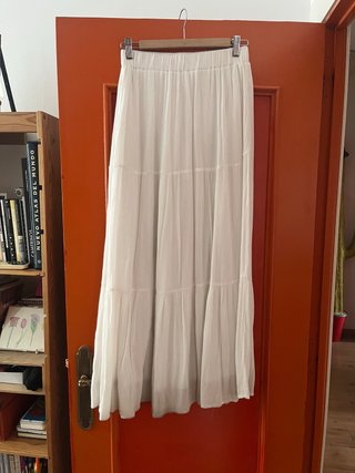Falda larga blanca estilo boho
