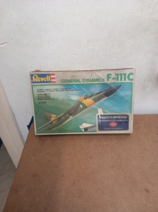 Maqueta Revell F-111C General Dynamics 1/144