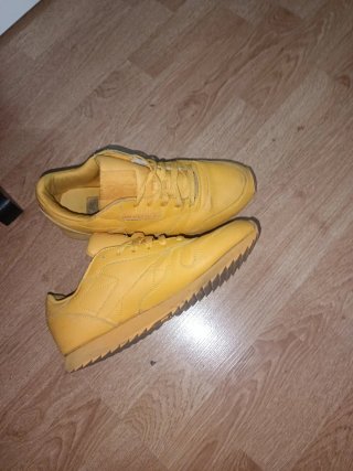 Zapatillas Reebok mostaza