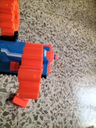 Pistola X-Shot Insanity Zuru + accesorios