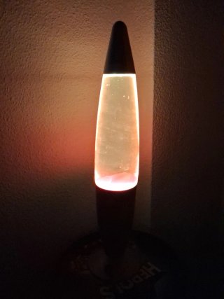 Lámpara de lava roja