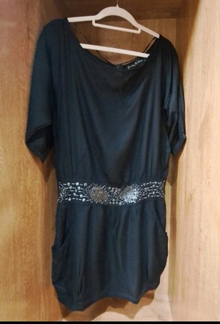 Vestido corto negro Stradivarius