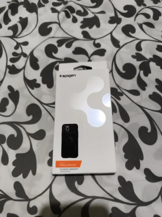 Funda Spigen iPhone 12 / 12 Pro Rugged Armor