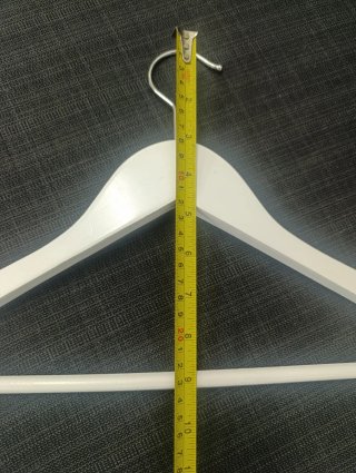 Lote de 48 Perchas de Madera Blancas