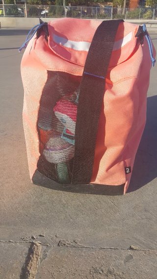 Lote Patines en línea con protecciones y bolsa.