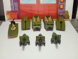 Lotto di 8 veicoli militari Matchbox / carri armati