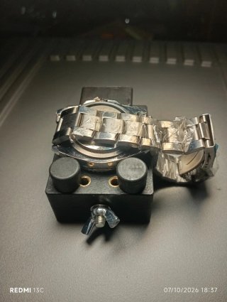 Attrezzo per rimozione maglie orologio