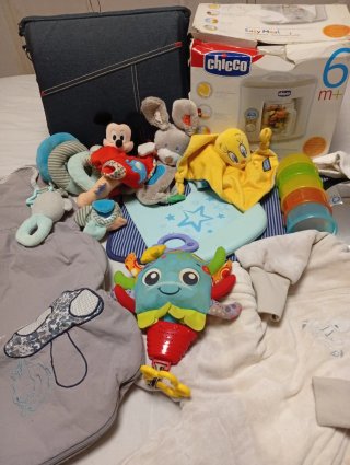 Lote de artículos para bebé