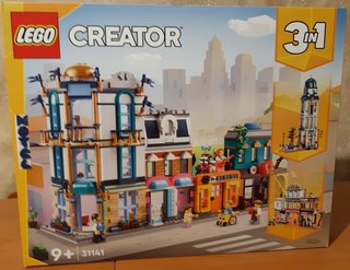 LEGO 31141 – Main Street