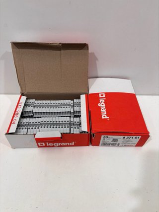 100 Bornas de paso Legrand Viking 3