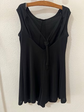 Zara mono corto negro talla L con forro