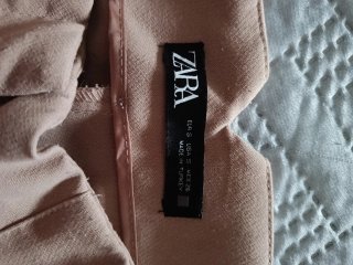 Pantalón Beige de Corte Recto