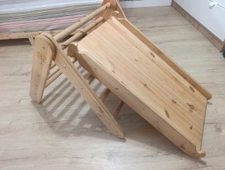 Tobogán de madera Meowbaby.