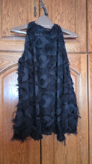 Top negro con textura