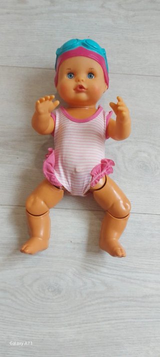 Muñeco Nenuco nadador