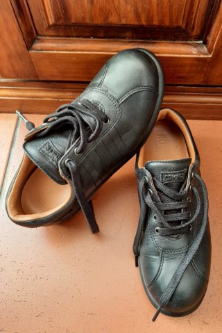 ZAPATILLAS CAMPER MODELO "PELOTAS ARIEL" TALLA 36