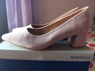Zapatos de salón beige talla 41. Escucho ofertas