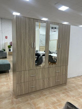 Armario closet 4 puertas + 2 Espejos.