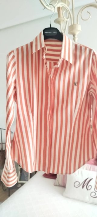 Camisa Rayas Carolina Herrera Beige y Teja