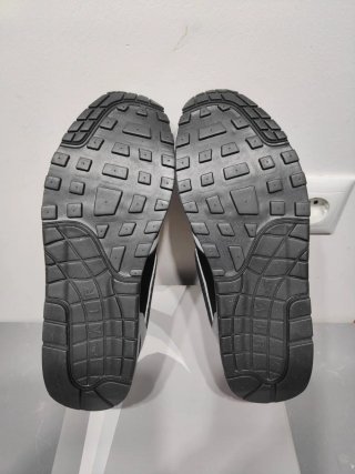 Nike Air Max 1 swoosh low poly Big head mode 44