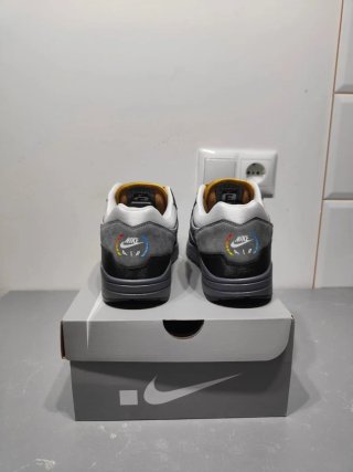Nike Air Max 1 swoosh low poly Big head mode 44