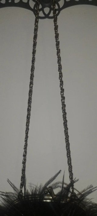 Bolso de fiesta negro con cadena