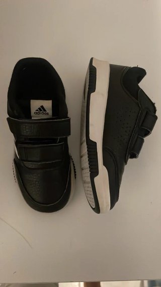 Zapatillas Adidas Niño 25!