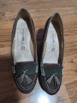 Zapatos tacón La Marca marrones y verdes talla 40