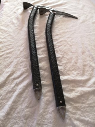 2 Piolet PETZL Summit 59 cm – mango engomado