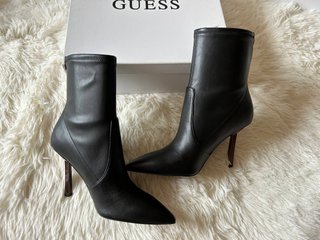 Botines Guess Negros