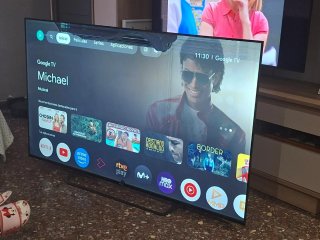 Televisor Qilive con pantalla rota