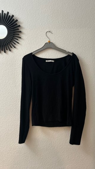 Pull and Bear Top Negro Manga Larga
