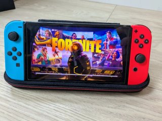 Nintendo Switch OLED + Mario Kart 8 + Accesorios