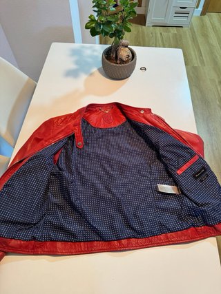Chaqueta de Piel Roja Massimo Dutti
