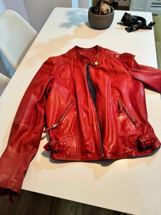 Chaqueta de Piel Roja Massimo Dutti